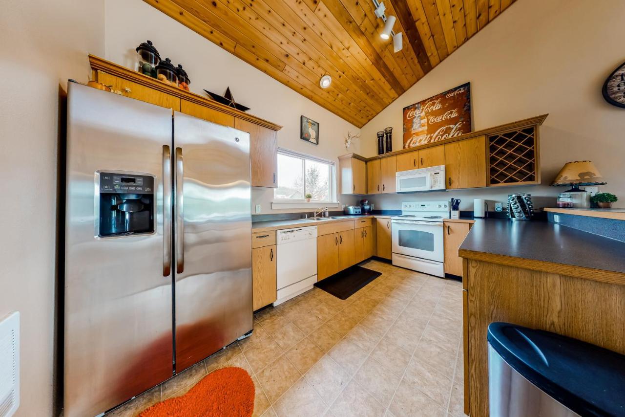Firelight Chalet 94 Big Sky Exterior photo